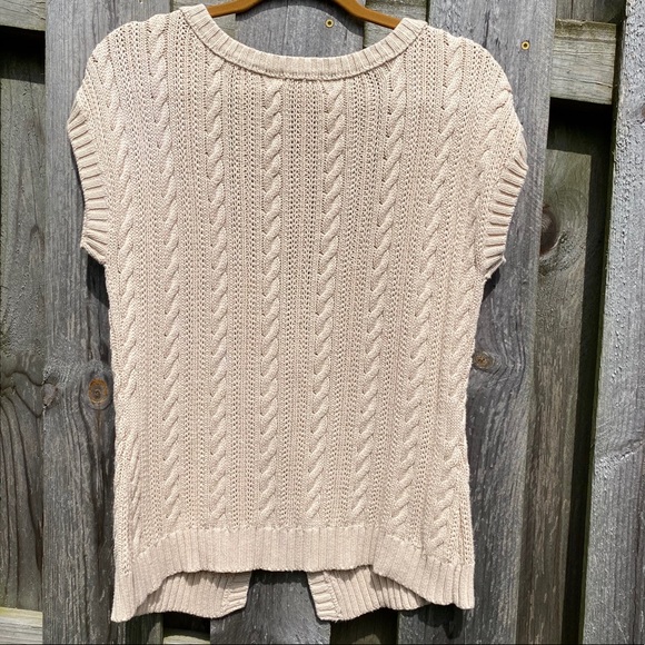 Short sleeve Cardigan one button Size XL great! - Picture 2 of 4